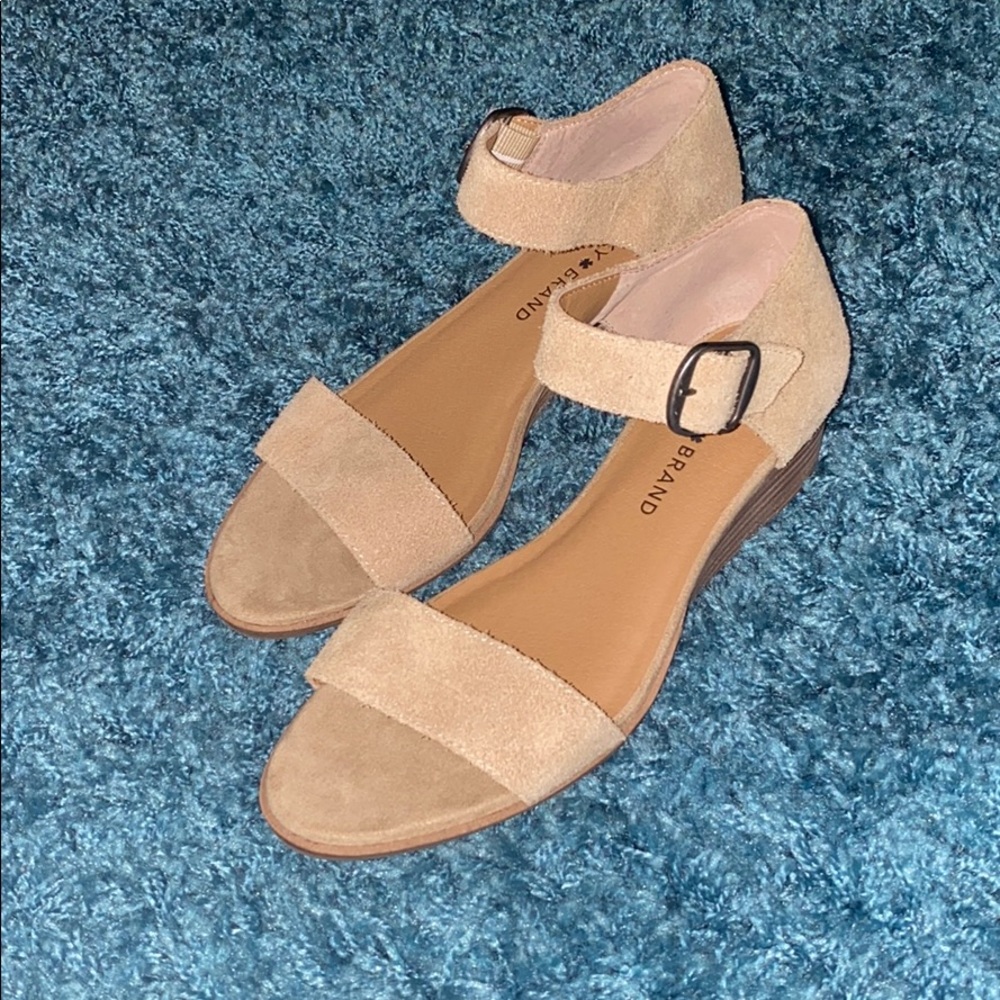 New Lucky Brand Wedge